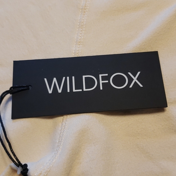 NWT Wildfox "All you need is love" Sweatshirt - Picture 5 of 7